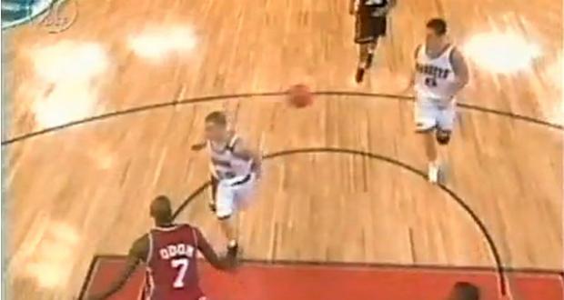 Jason Williams et sa passe du coude