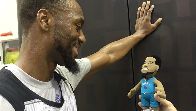 Kemba Walker avec sa poupluche
