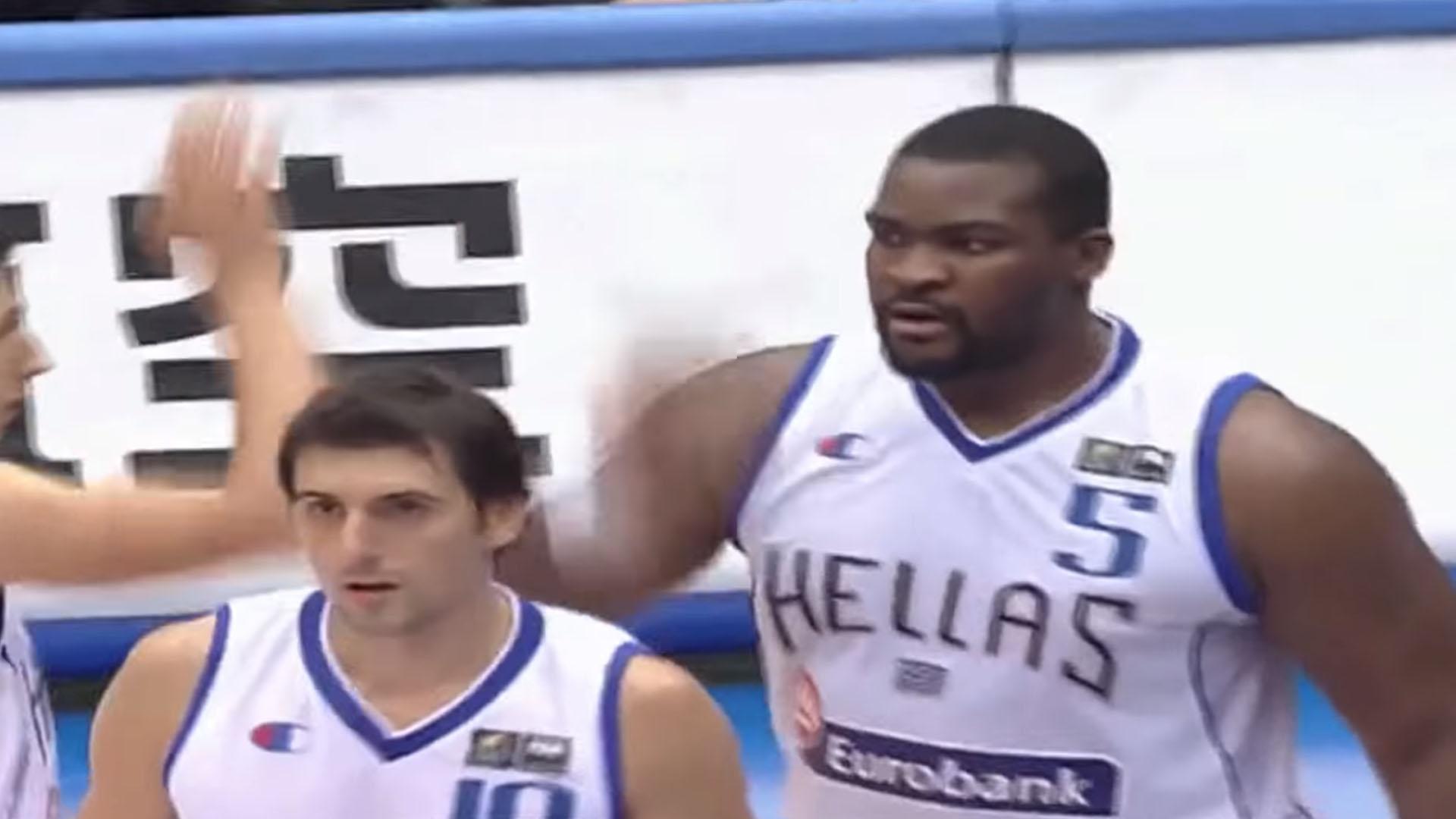 Shaquille O'Neal sofoklis schortsanitis