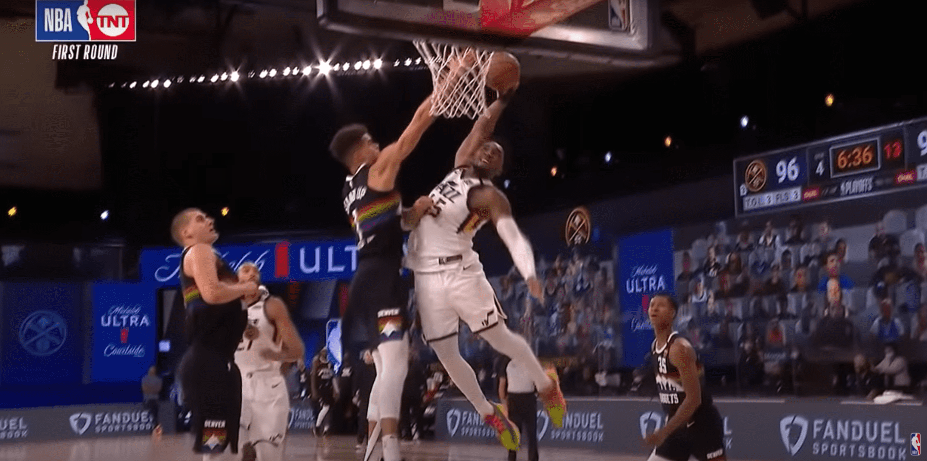 Donovan Mitchell Dunk