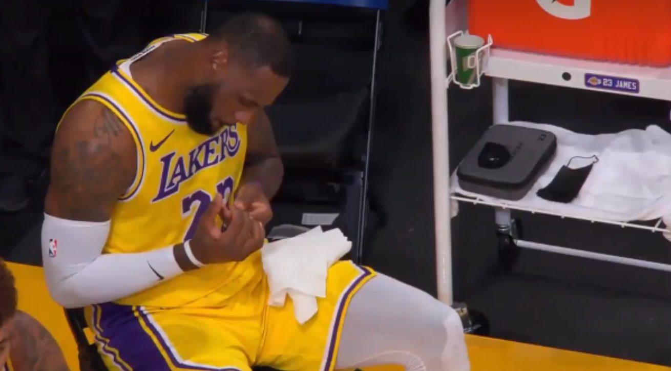 LeBron James ongles 23 décembre 2020