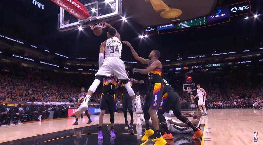 Giannis dunk 9 juillet 2021