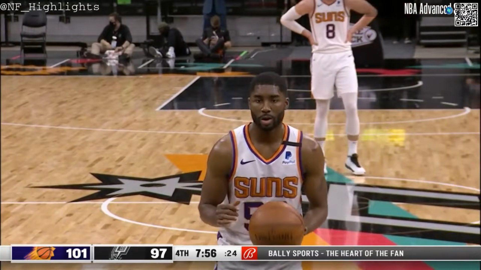 E'Twaun Moore