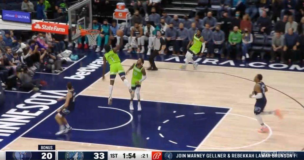 Anthony Edwards 21 novembre 2021