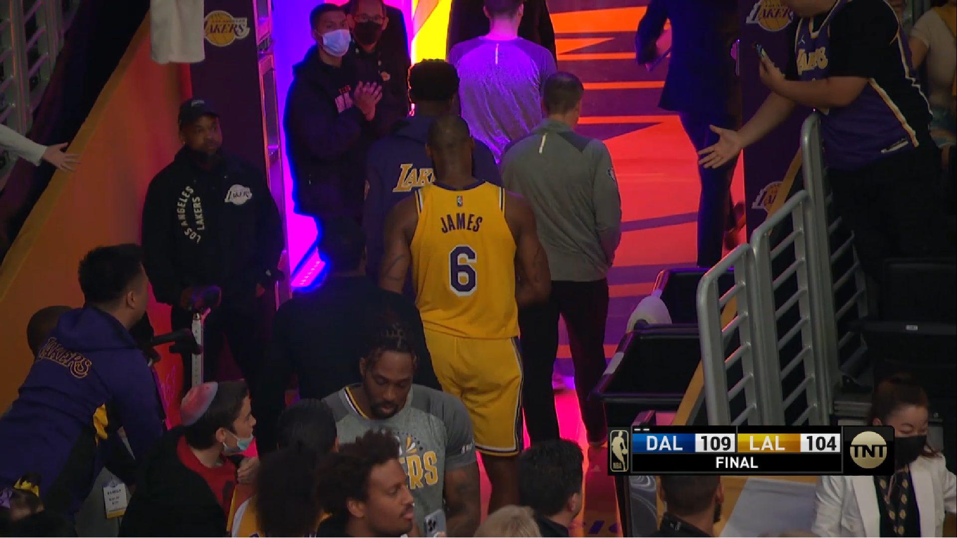 LeBron James Lakers Mavs 2 mars 2022