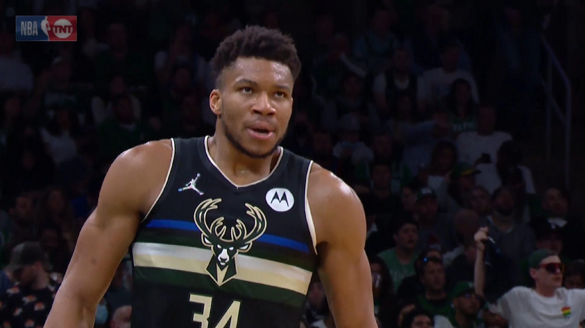 Giannis Antetokounmpo Bucks Résumé NBA 12 mai 2022