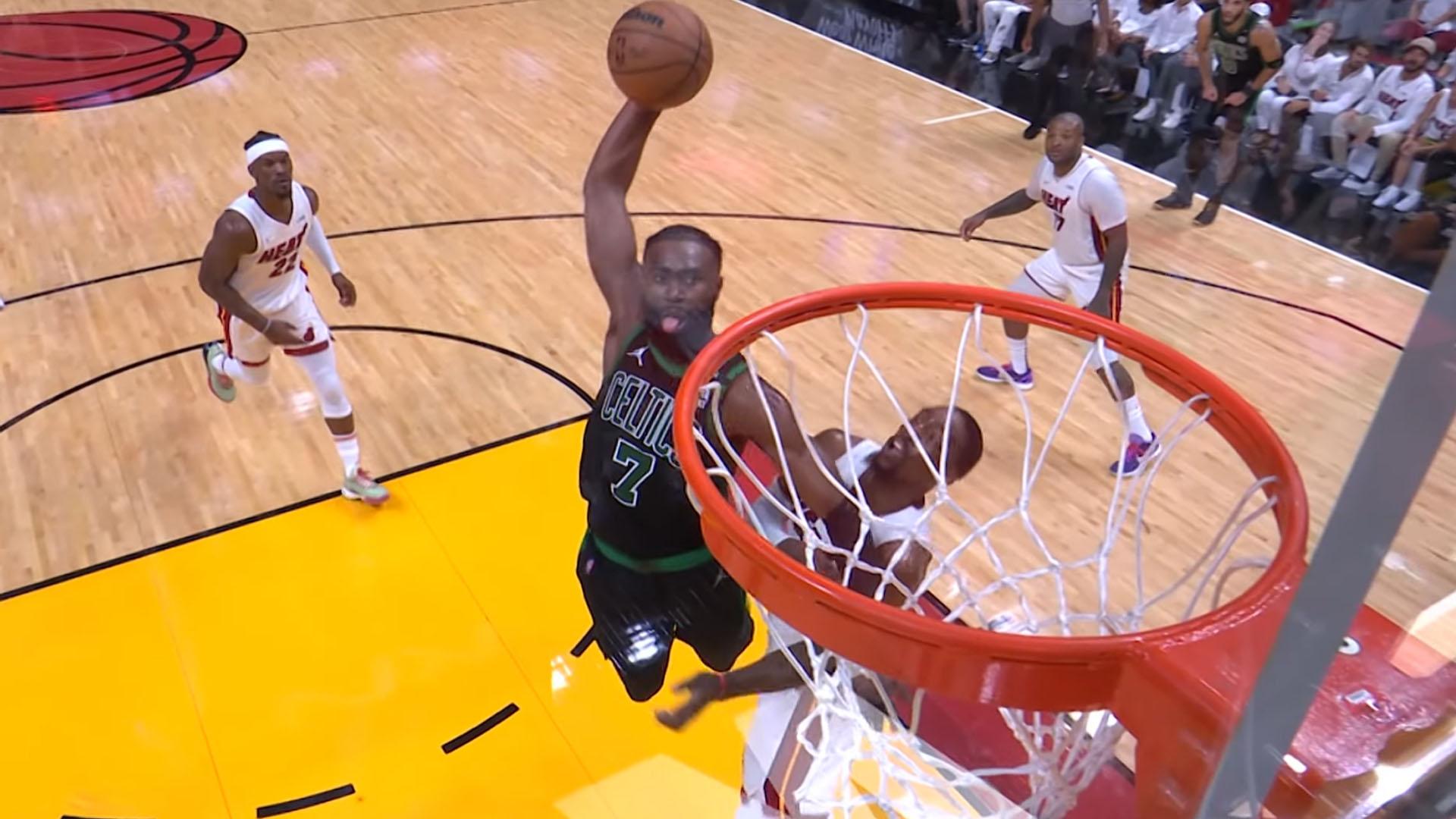 Jaylen Brown dunk 26 mai 2022