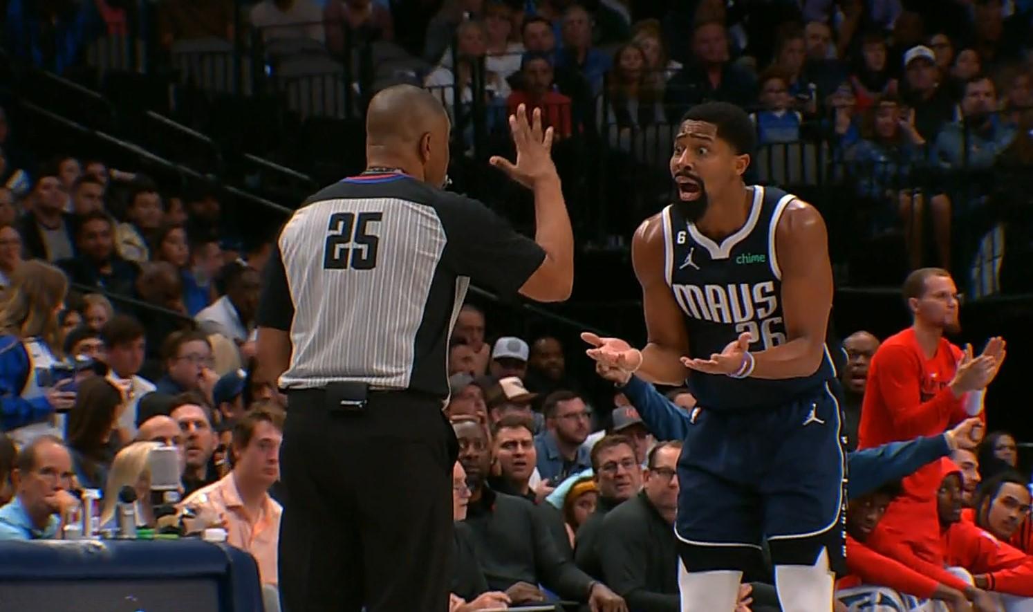 dinwiddie arbitre nba
