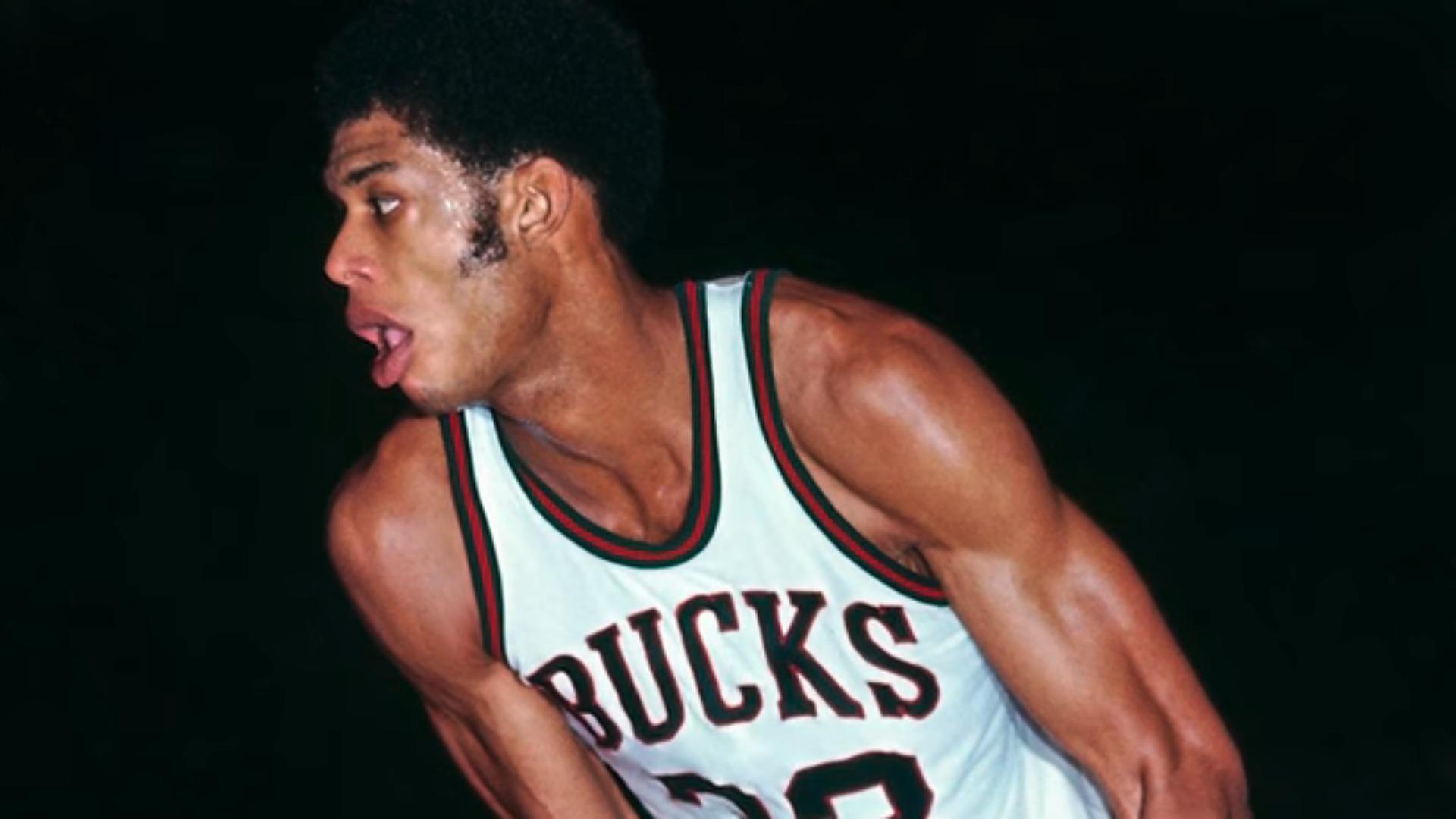Kareem Abdul-Jabbar Bucks