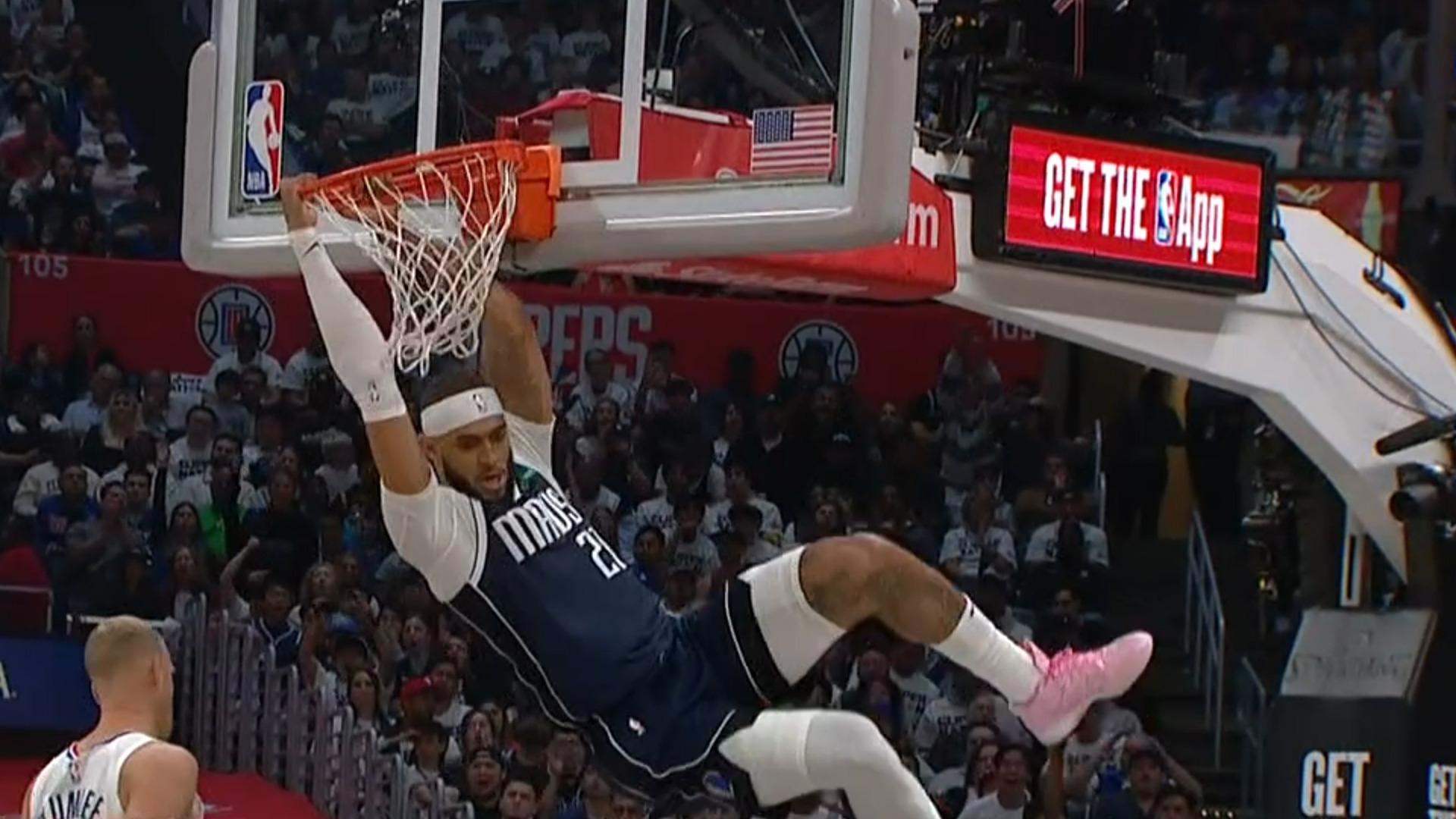 Daniel Gafford Mavericks 2 mai 2024