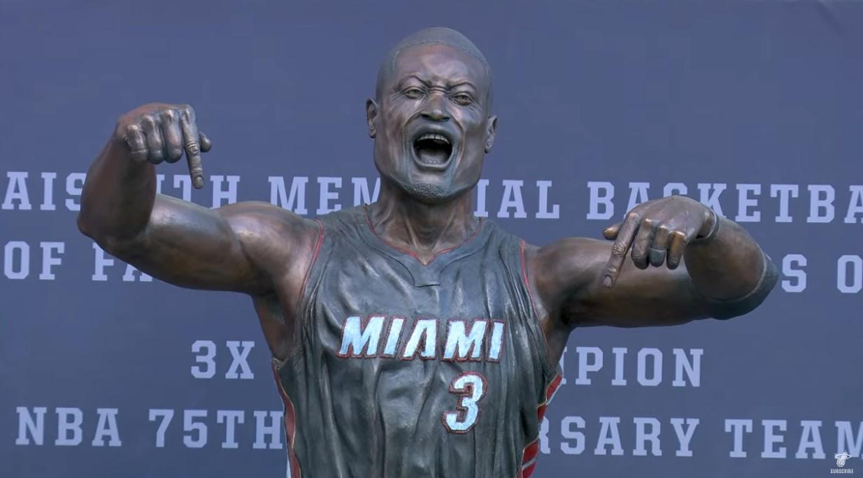 Dwyane Wade statue