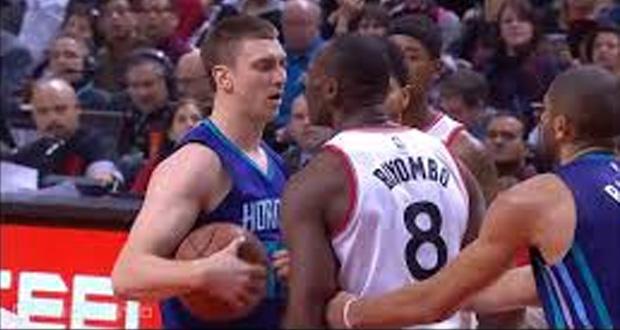 Bismack Biyombo et Tyler Hansbrough