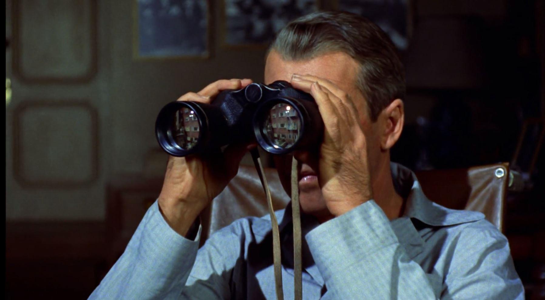 Jumelles fenêtre sur cour