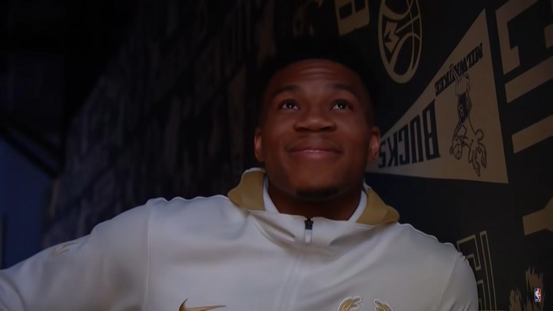 Giannis sourire 20 octobre 2021
