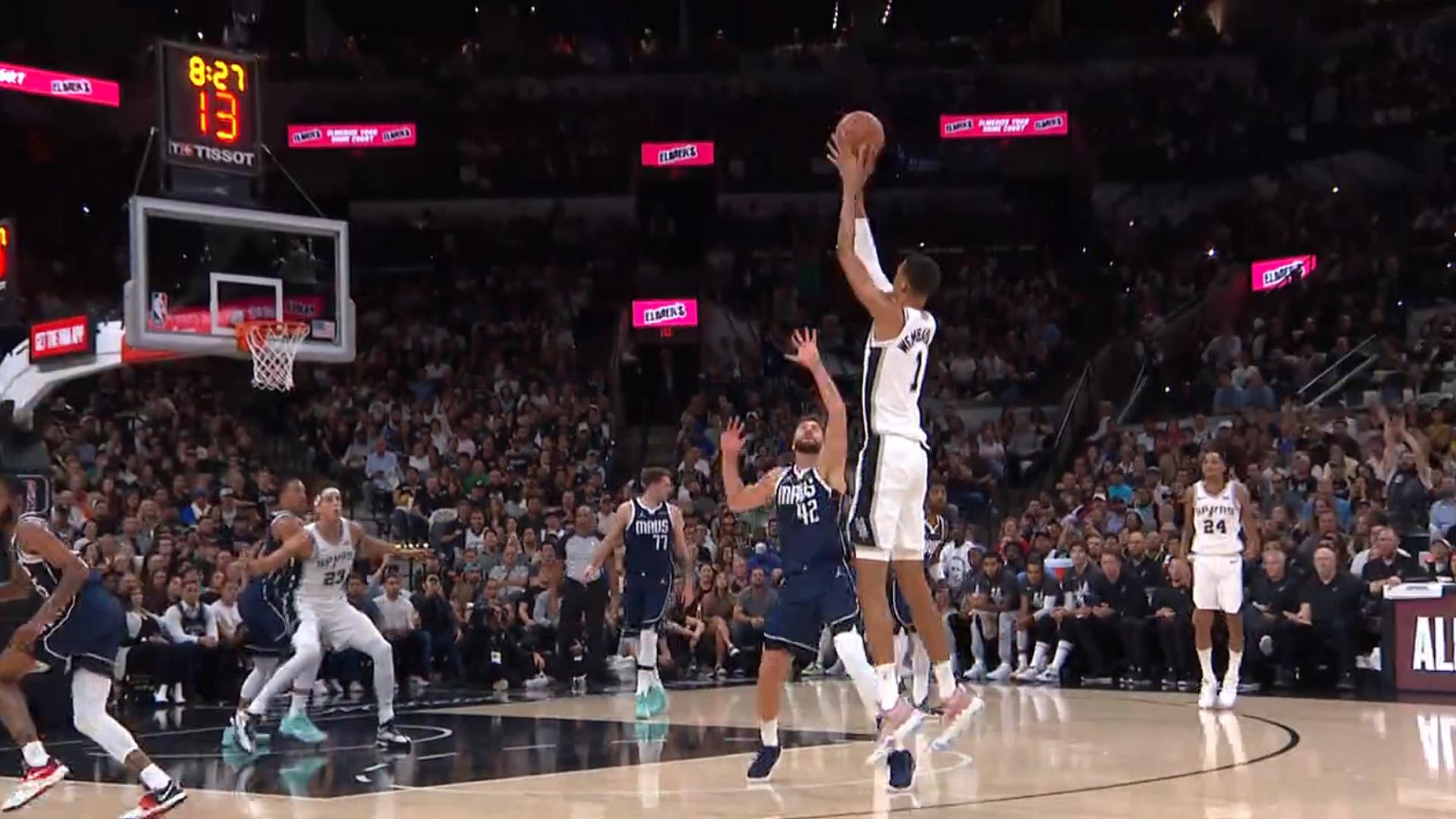 Victor Wembanyama premier panier NBA 26 octobre 2023