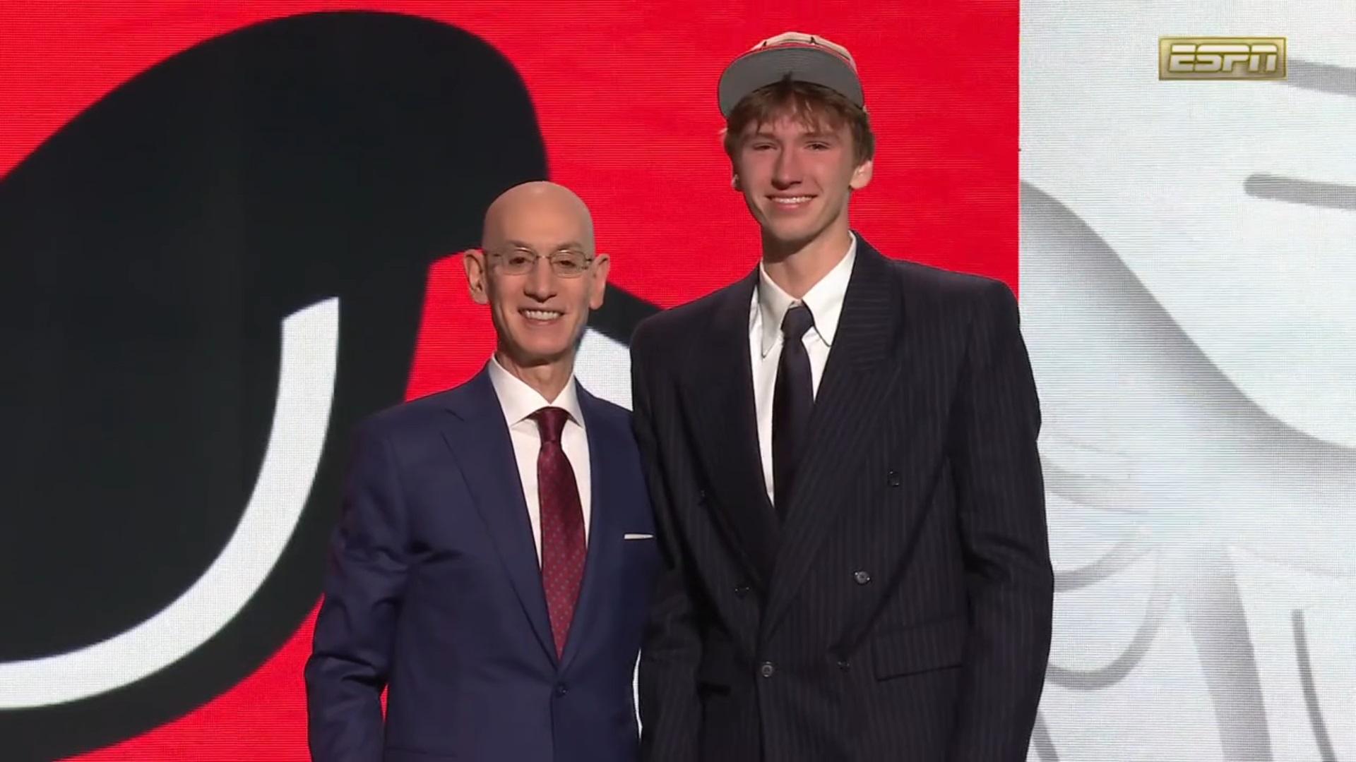 Matas Buzelis Chicago Bulls Draft NBA 27 juin 2024