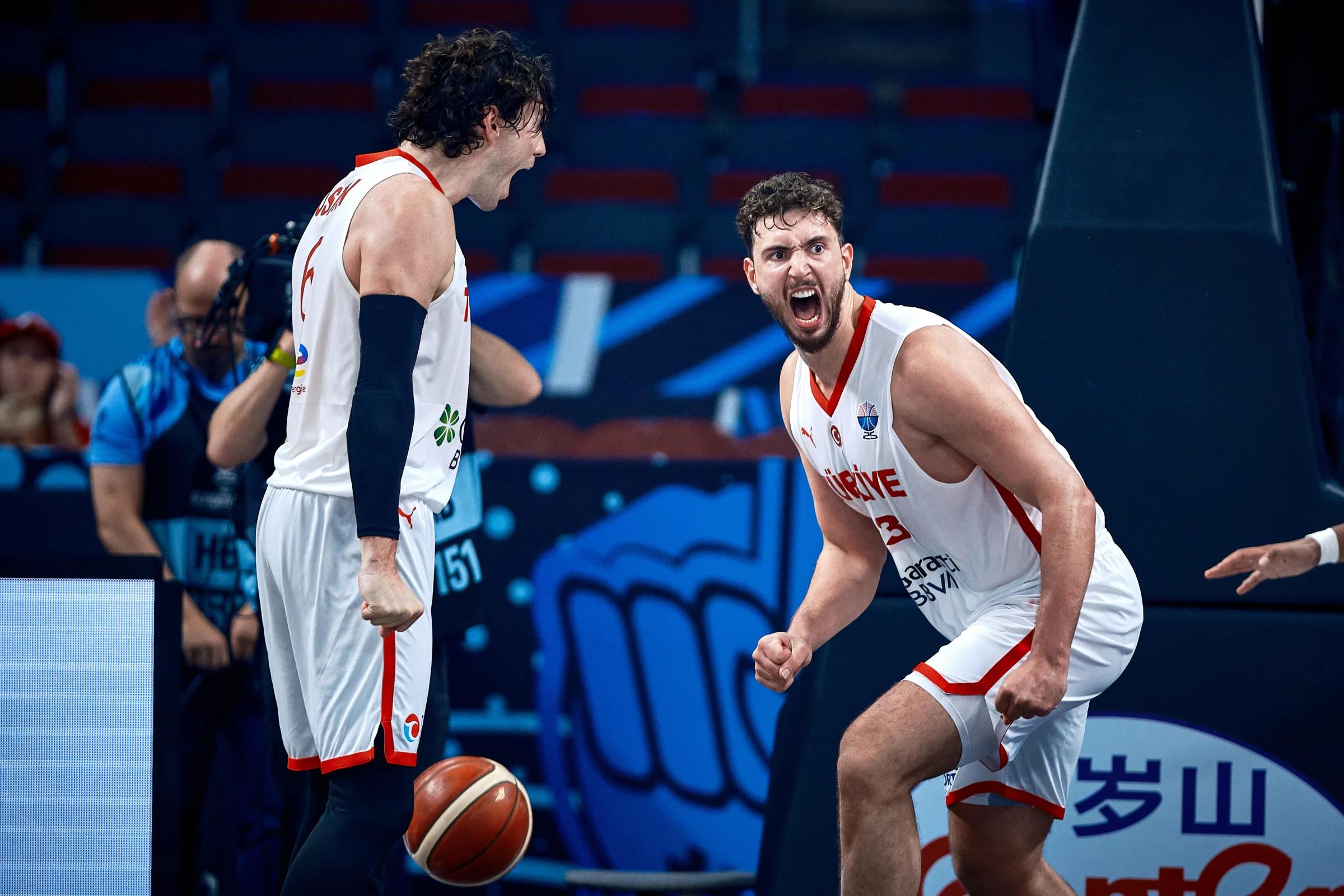 Cedi Osman et Alperen Sengun Turquie