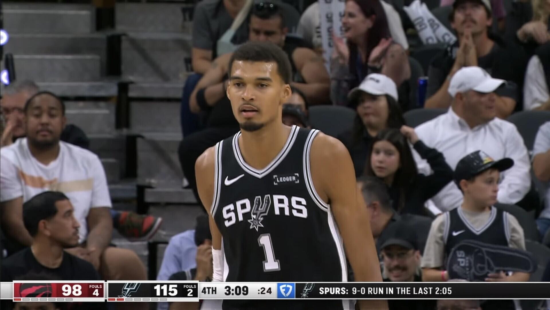 wemby vs raptors 28/10/25