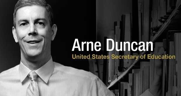 Celebrity Game : Arne Duncan, Secrétaire de l’Education, donne la leçon à tout le monde !